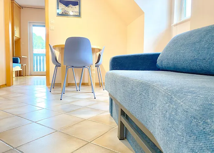 Alpha Center בובק